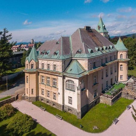 Hotel Vetrov Высоке-над-Йизероу Экстерьер фото